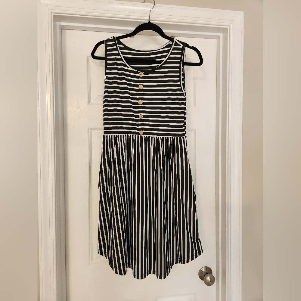 Striped Black and White Women's Dress, Size Medium